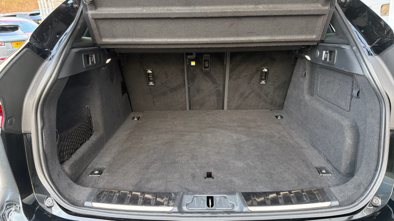 Jaguar F-Pace 2.0 D200 R-Dynamic HSE Black 5dr Auto AWD Diesel Estate